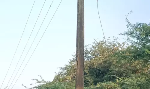 மின்கம்பம் சேதம்