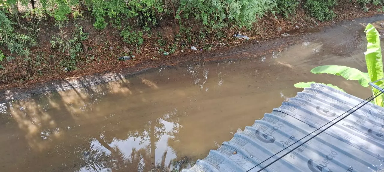 தேங்கும் மழைநீரால் அவதி