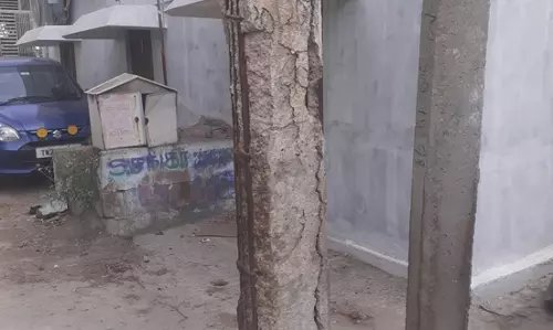 மின்கம்பம் சேதம்