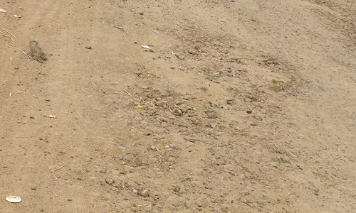 போக்குவரத்துக்கு லாயக்கற்ற சாலை