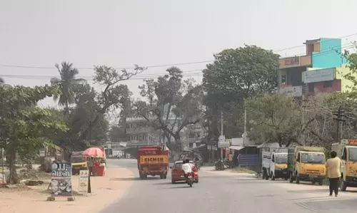 வேகத்தடை அமைக்க வேண்டும்