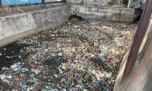 சாக்கடை கால்வாய் தூர்வாரப்படுமா?