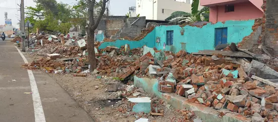 கட்டிட கழிவுகளை அகற்றுவார்களா? கட்டிட கழிவுகளை அகற்றுவார்களா?