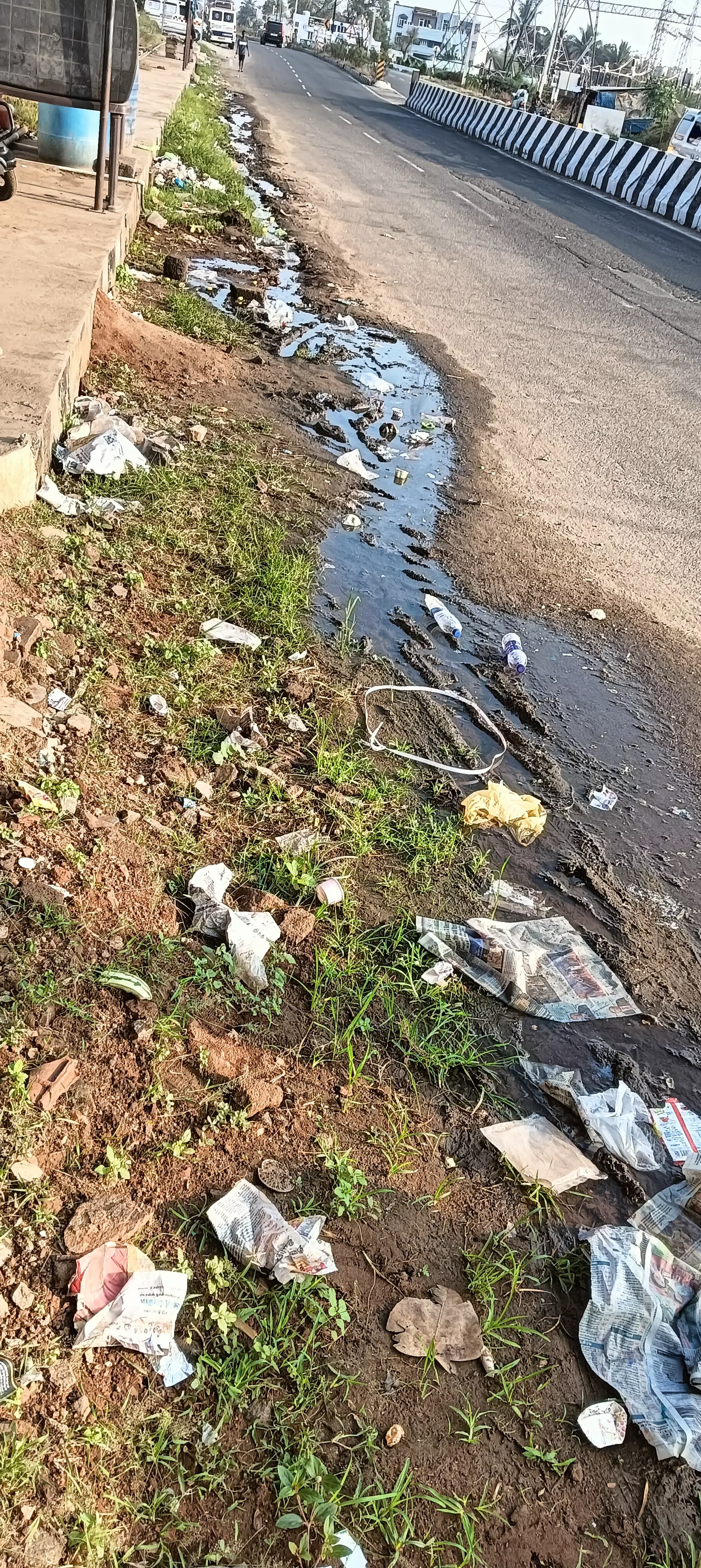 தண்ணீர் உடைப்பு