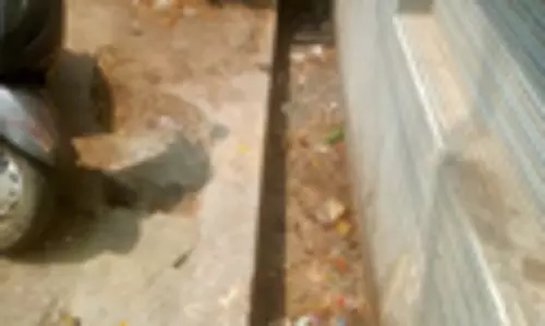 தேங்கி நிற்கும் கழிவுநீர்