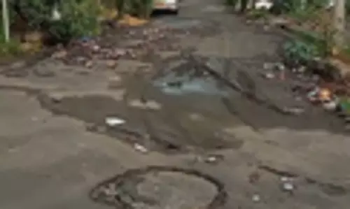 தேங்கி நிற்கும் கழிவுநீர்
