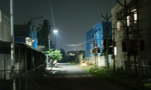 எரியாத மின்விளக்குகள்