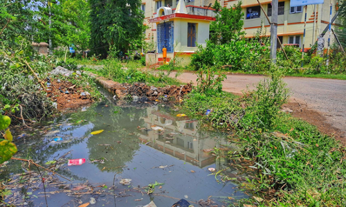 கழிவுநீர் கால்வாய் கட்டப்படுமா? கழிவுநீர் கால்வாய் கட்டப்படுமா?
