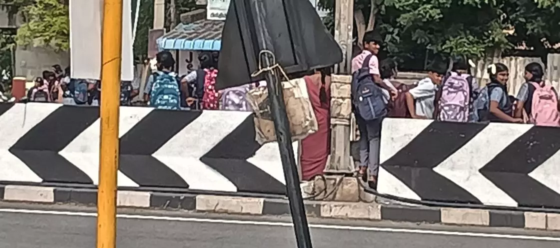 பாலம் அமைக்கப்படுமா? பாலம் அமைக்கப்படுமா?