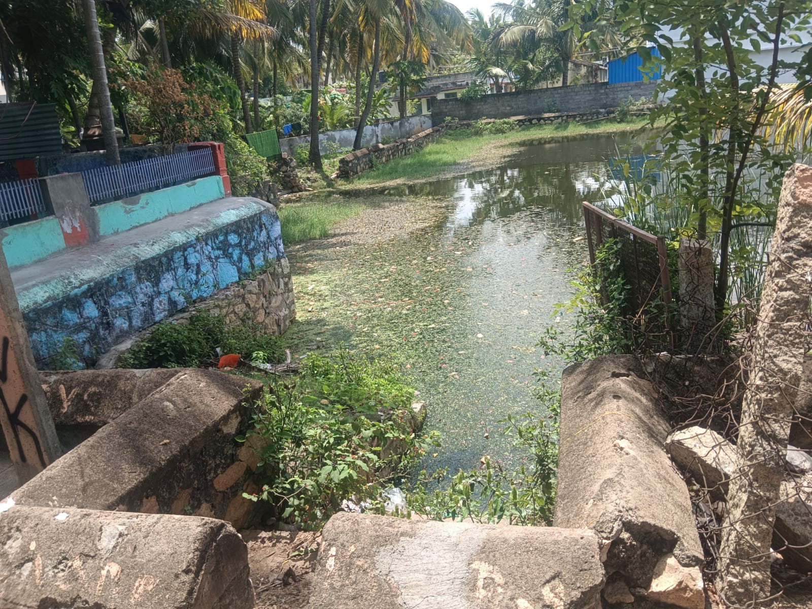 தூர்வார வேண்டும்