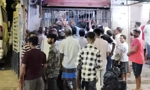 டாஸ்மாக் கடை அகற்றப்படுமா? டாஸ்மாக் கடை அகற்றப்படுமா?