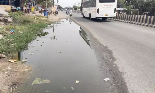 தேங்கி நிற்கும் கழிவுநீர்