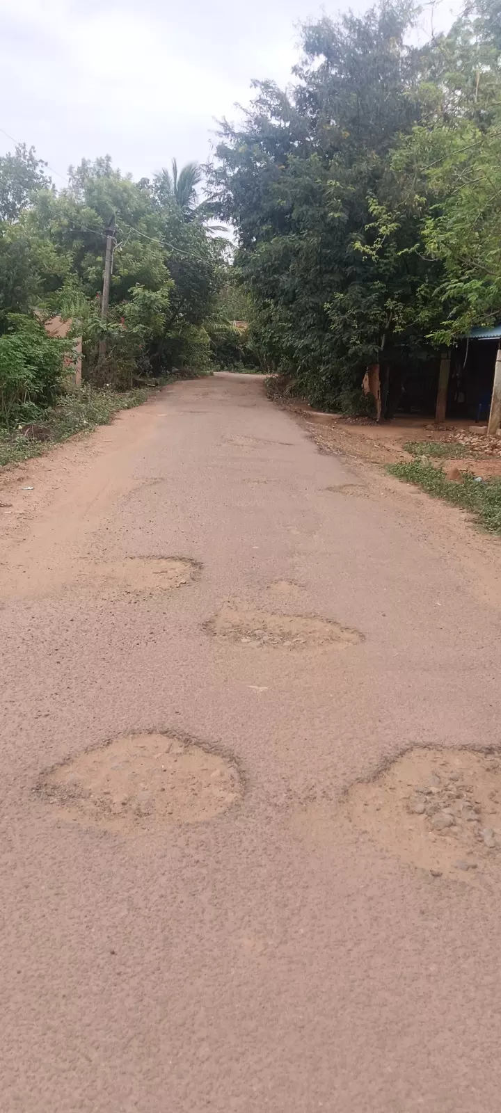 சாலை சீரமைக்கப்படுமா? சாலை சீரமைக்கப்படுமா?