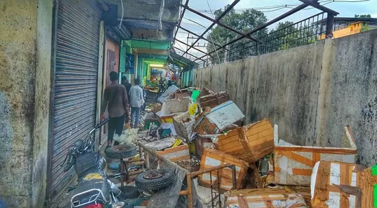 தெர்மாகோல் பெட்டிகளால் இடையூறு தெர்மாகோல் பெட்டிகளால் இடையூறு