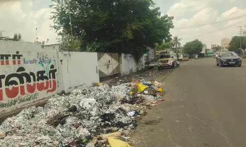 குப்பைகளை அகற்ற கோரிக்கை குப்பைகளை அகற்ற கோரிக்கை