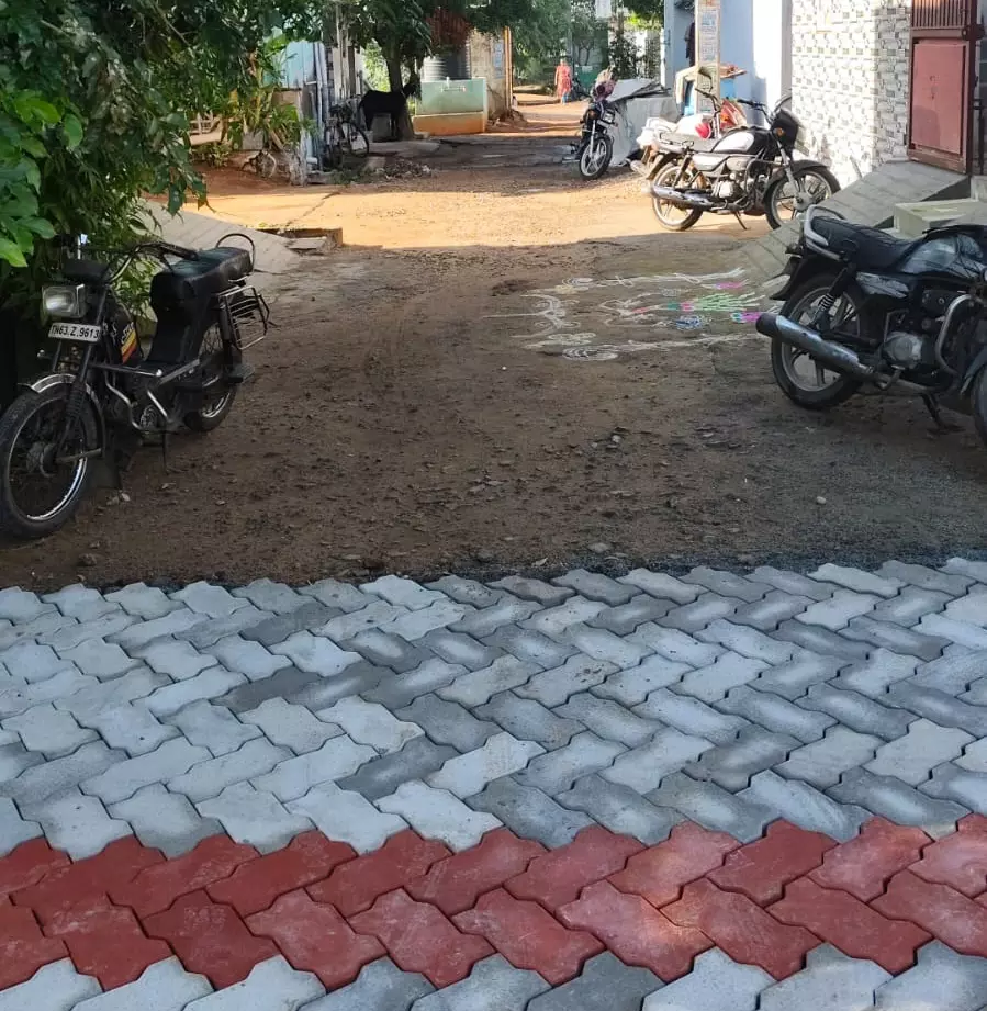 அலங்கார தரைக்கற்கள் பதிக்கப்படுமா? அலங்கார தரைக்கற்கள் பதிக்கப்படுமா?