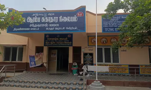 மின்விளக்குகள் அமைக்க வேண்டும்