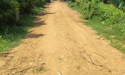 சாலை சீரமைக்கப்படுமா? சாலை சீரமைக்கப்படுமா?