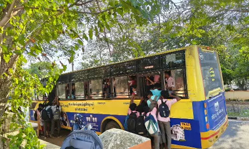 கூடுதல் பஸ் வசதி வேண்டும் கூடுதல் பஸ் வசதி வேண்டும்