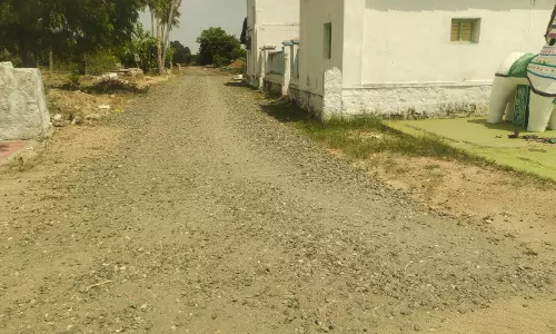 கிடப்பில் போடப்பட்ட சாலைப் பணி